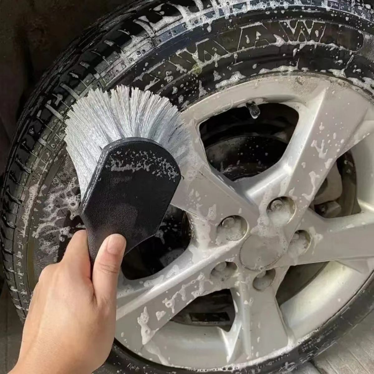 Щетка для чистки автомобильных – обзор и цена Detailing Brush Set
